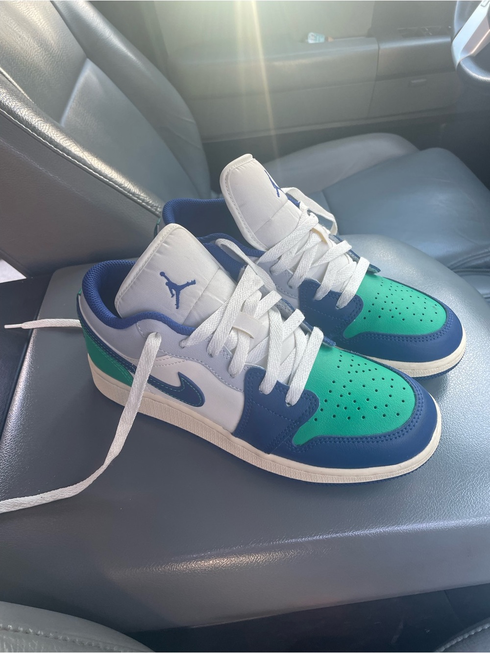 Nike Kids' Low-Top Sneakers in Green, Navy & White